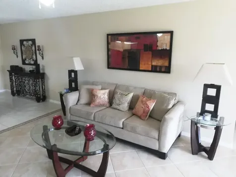 9420 S Hollybrook Lake Drive Pembroke Pines FL 33025