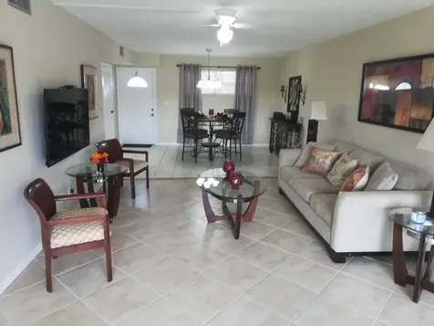 9420 S Hollybrook Lake Drive Pembroke Pines FL 33025