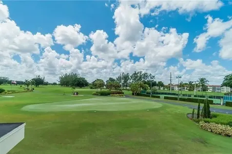 9420 S Hollybrook Lake Drive Pembroke Pines FL 33025