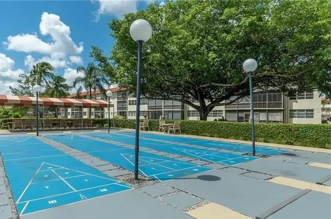 9420 S Hollybrook Lake Drive Pembroke Pines FL 33025