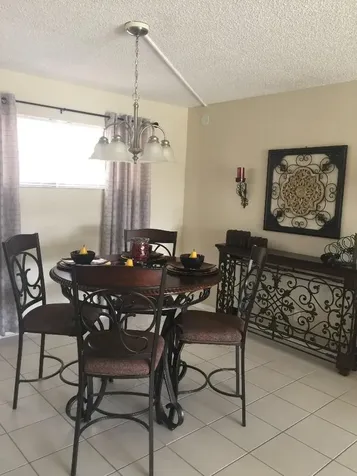 9420 S Hollybrook Lake Drive Pembroke Pines FL 33025