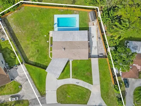 4421 SW 1st Street Plantation FL 33317