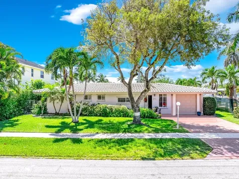 2710 NE 48th Court Lighthouse Point FL 33064