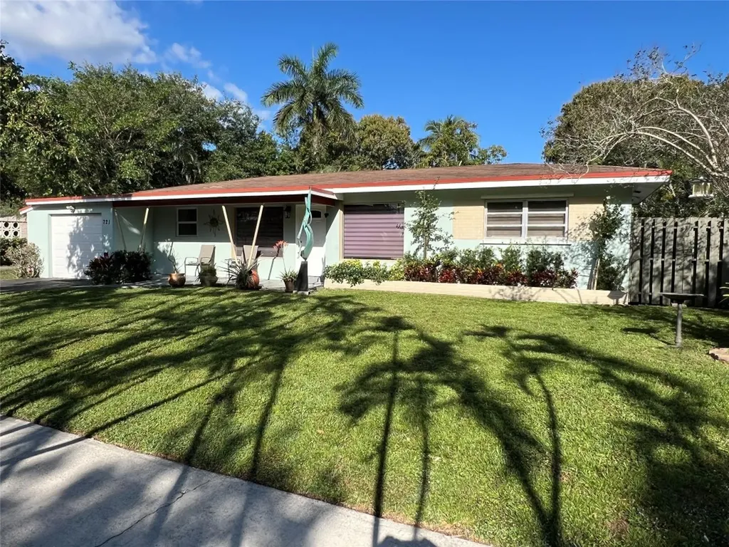 721 W Country Club Circle Plantation FL 33317