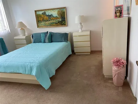811 S Hollybrook Drive Pembroke Pines FL 33025
