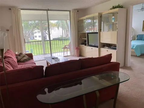 811 S Hollybrook Drive Pembroke Pines FL 33025
