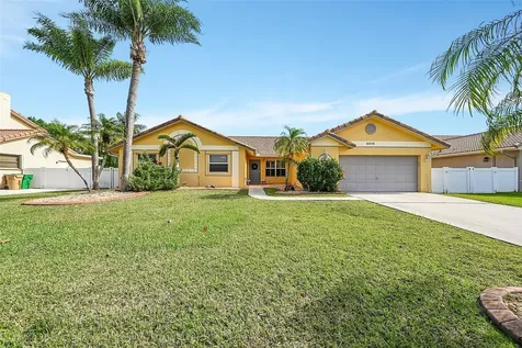 5010 King Arthur Avenue Davie FL 33331