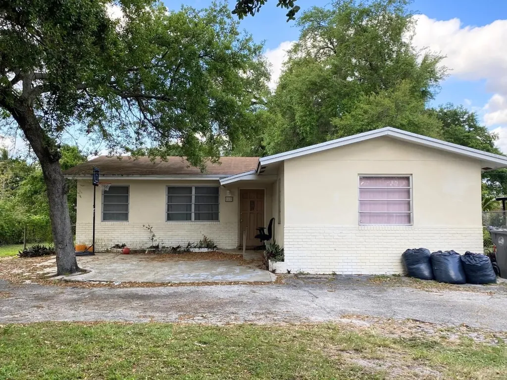 115 Edmund Road West Park FL 33023