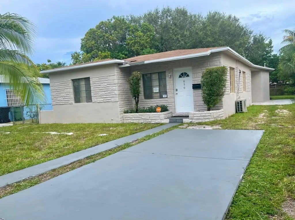 650 NE 131st Street North Miami FL 33161