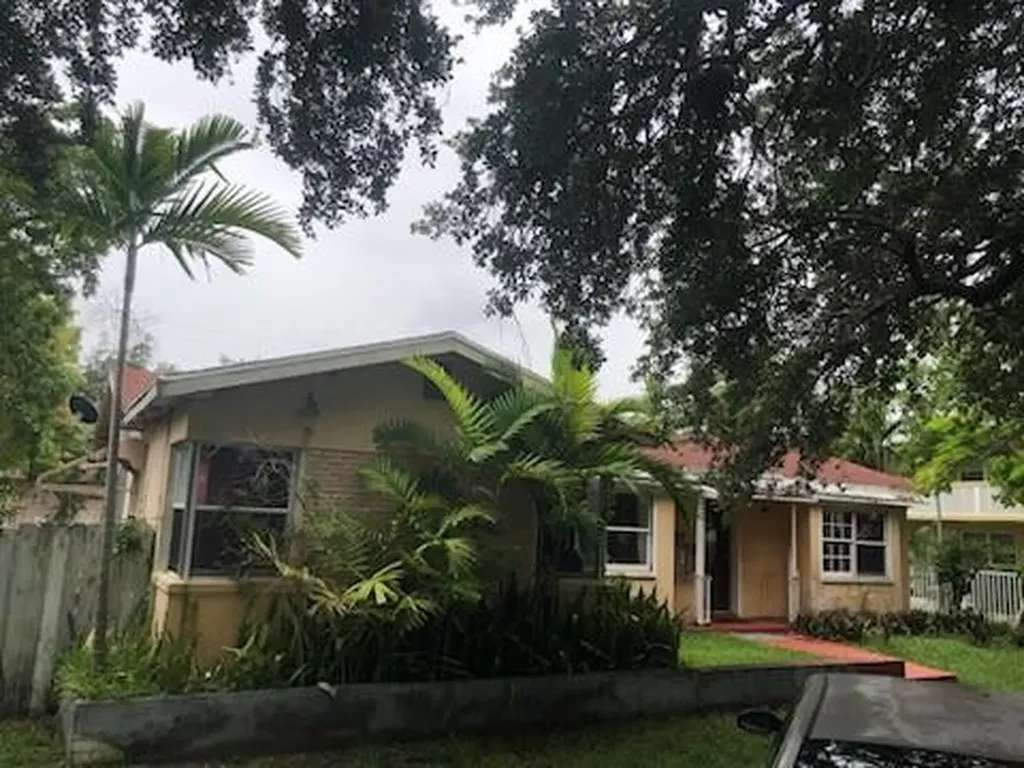 1922 Jefferson Street Hollywood FL 33020
