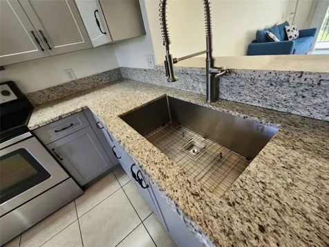 1650 SW 124th Terrace Pembroke Pines FL 33027