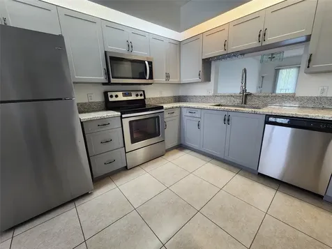 1650 SW 124th Terrace Pembroke Pines FL 33027