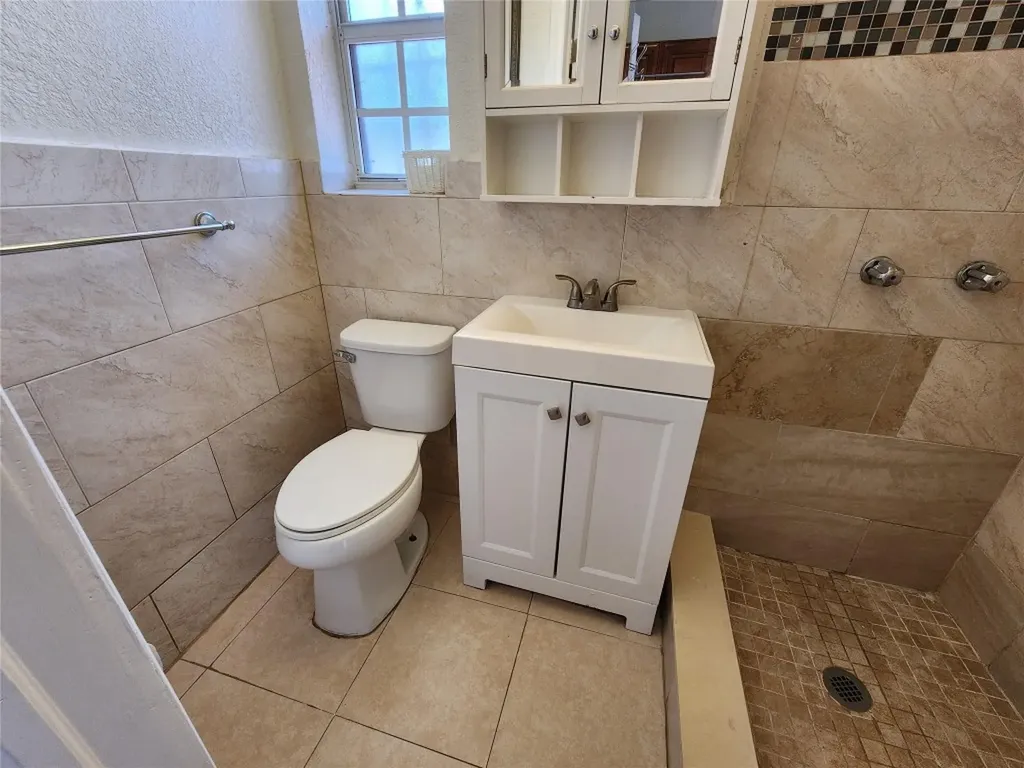 1570 NE 159th Street North Miami Beach FL 33162