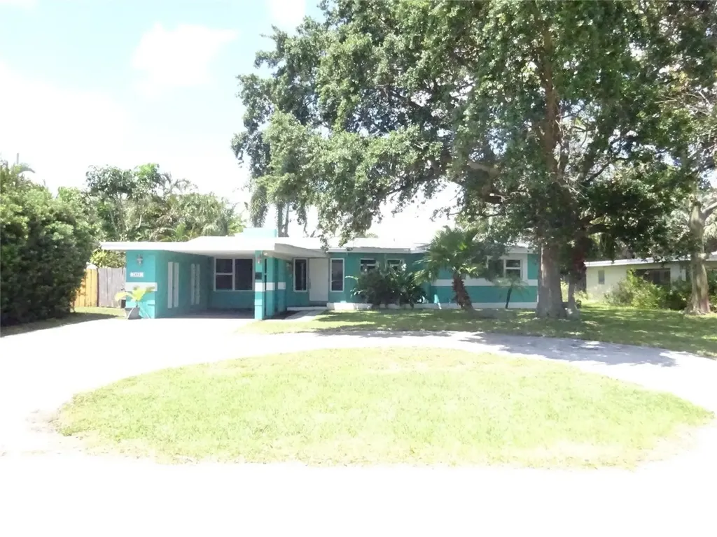 2651 NE 18th Street Pompano Beach FL 33062