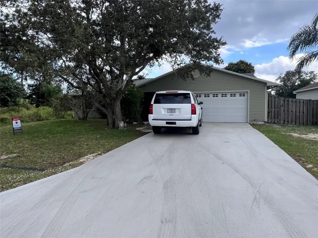 1481 SE Portillo Road Port St Lucie FL 34952