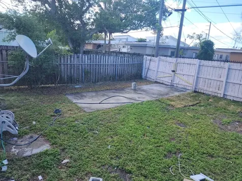 2218 Mcclellan Street Hollywood FL 33020