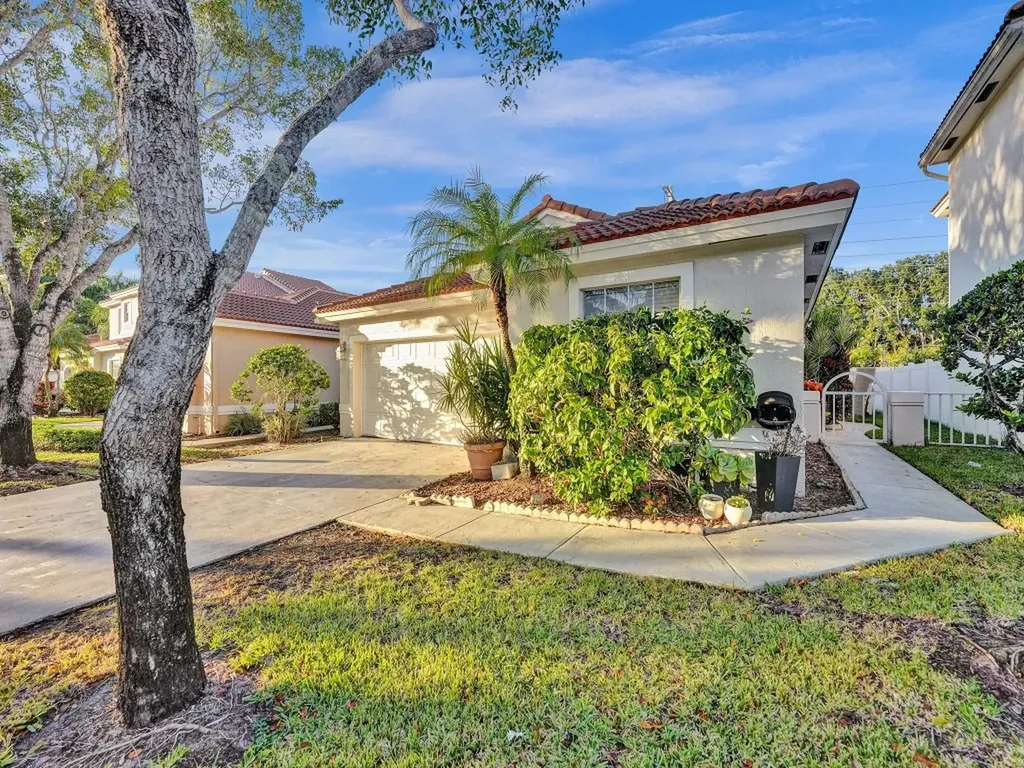 10921 NW 46th Drive Coral Springs FL 33076