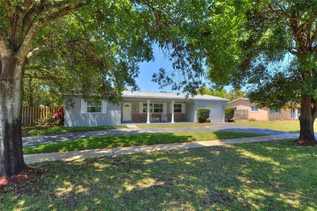 181 SW 52nd Terrace Plantation FL 33317