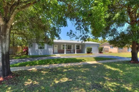 181 SW 52nd Terrace Plantation FL 33317