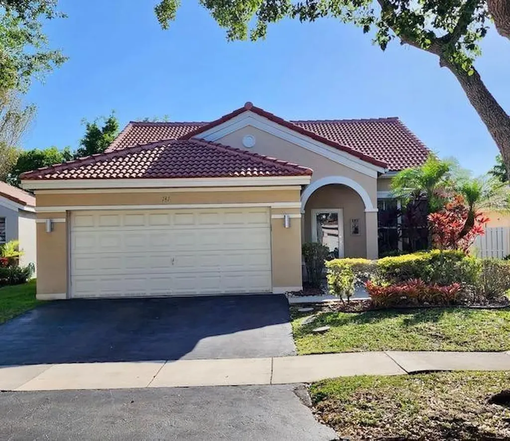 747 Sand Creek Circle Weston FL 33327