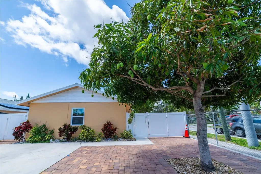 340 Sterling Avenue Delray Beach FL 33444