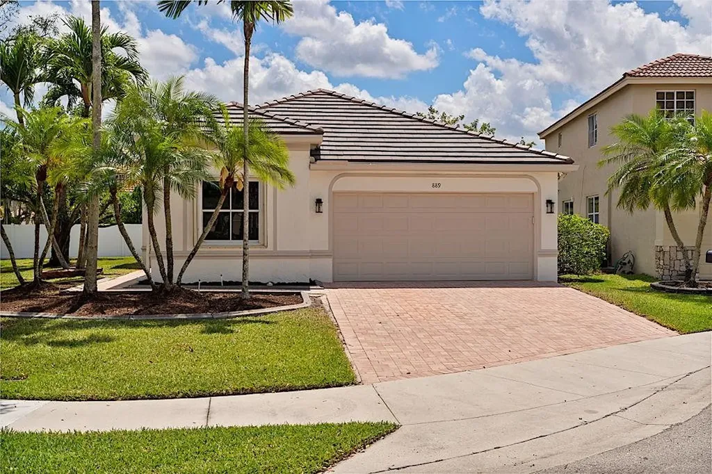 889 Tanglewood Circle Weston FL 33327