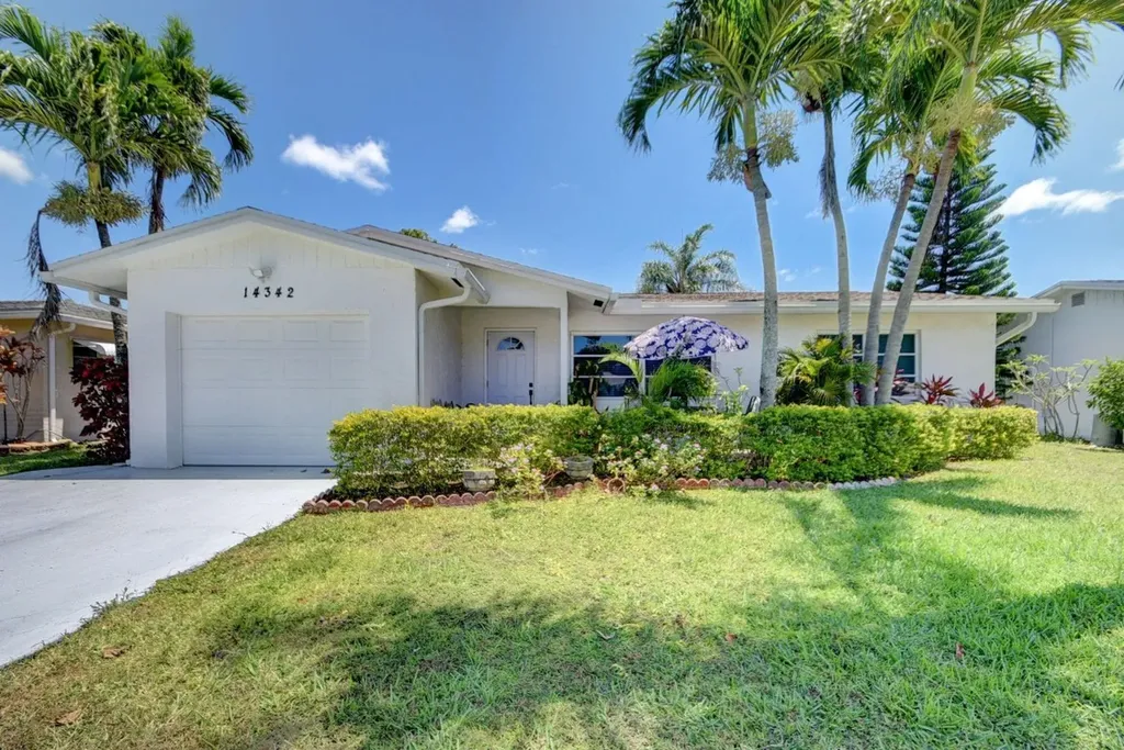 14342 Amapola Drive Delray Beach FL 33484