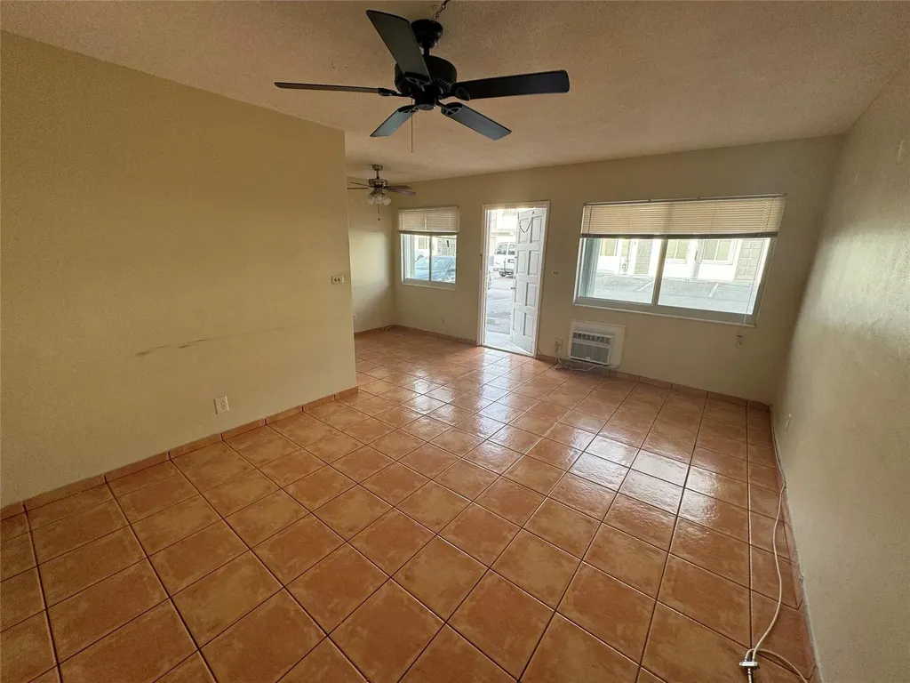1814 E Oakland Park Boulevard Fort Lauderdale FL 33306