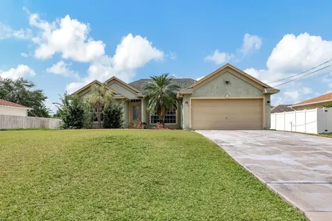 1882 SW Inlander Avenue Port St Lucie FL 34953