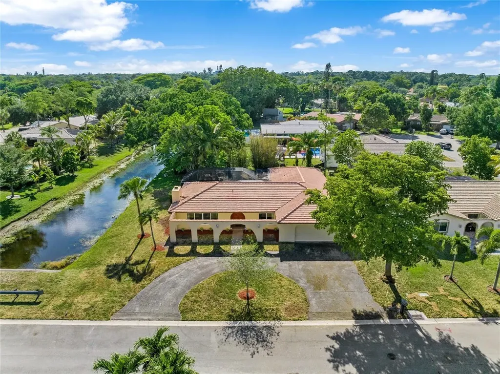 1548 NW 84th Drive Coral Springs FL 33071