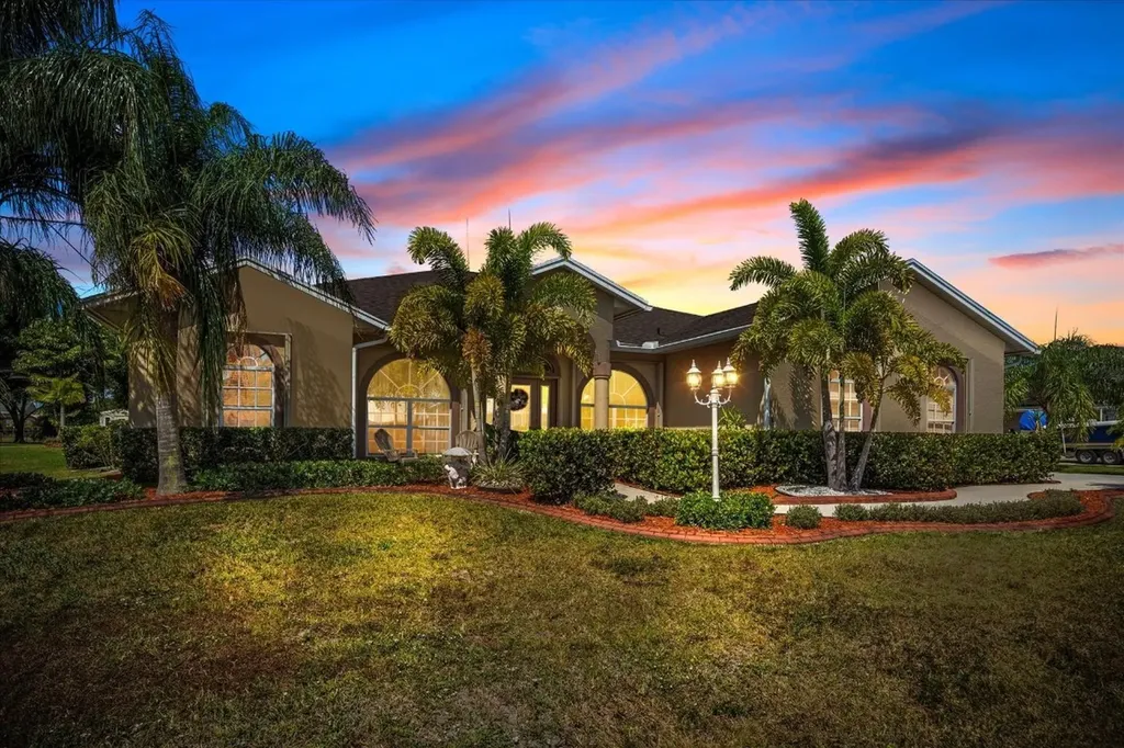 3819 SW Revere Court Port St Lucie FL 34953