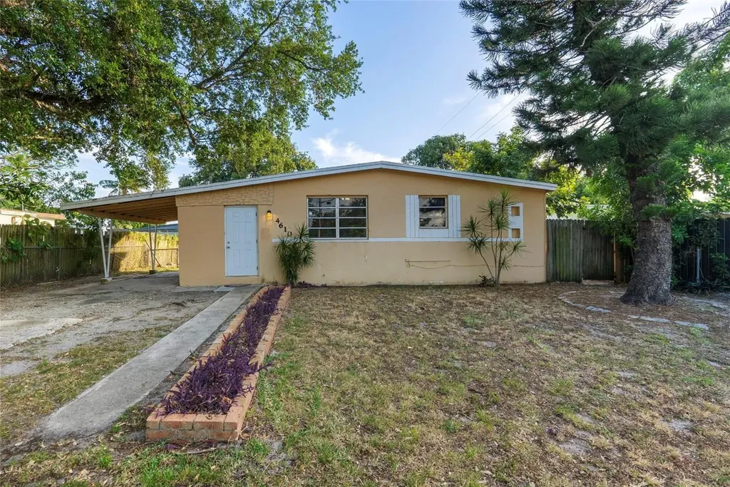 4610 SW 36th Street West Park FL 33023