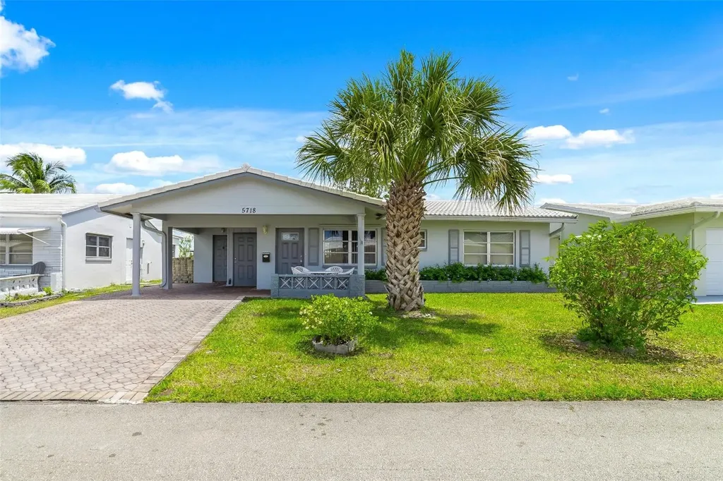 5718 NW 85th Avenue Tamarac FL 33321