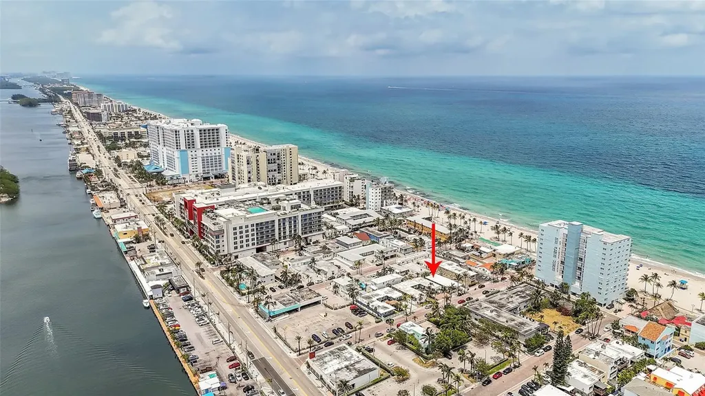 321 Taylor Street Hollywood FL 33019
