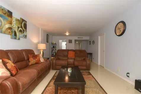 2601 NW 48th Terrace Lauderdale Lakes FL 33313