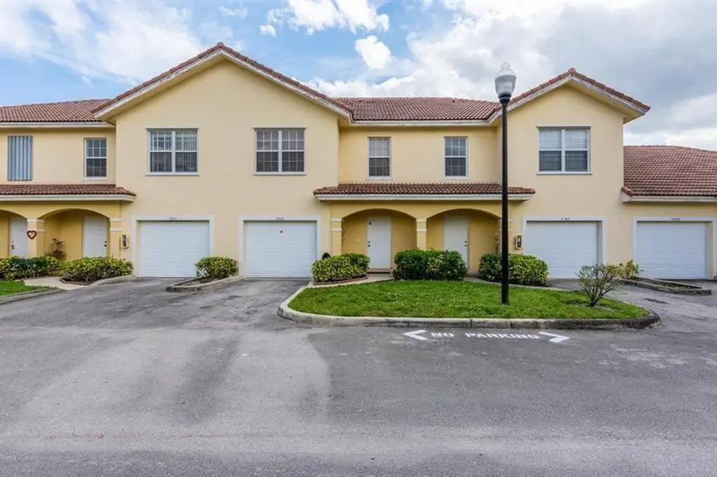 1221 NW 27th Avenue Pompano Beach FL 33069