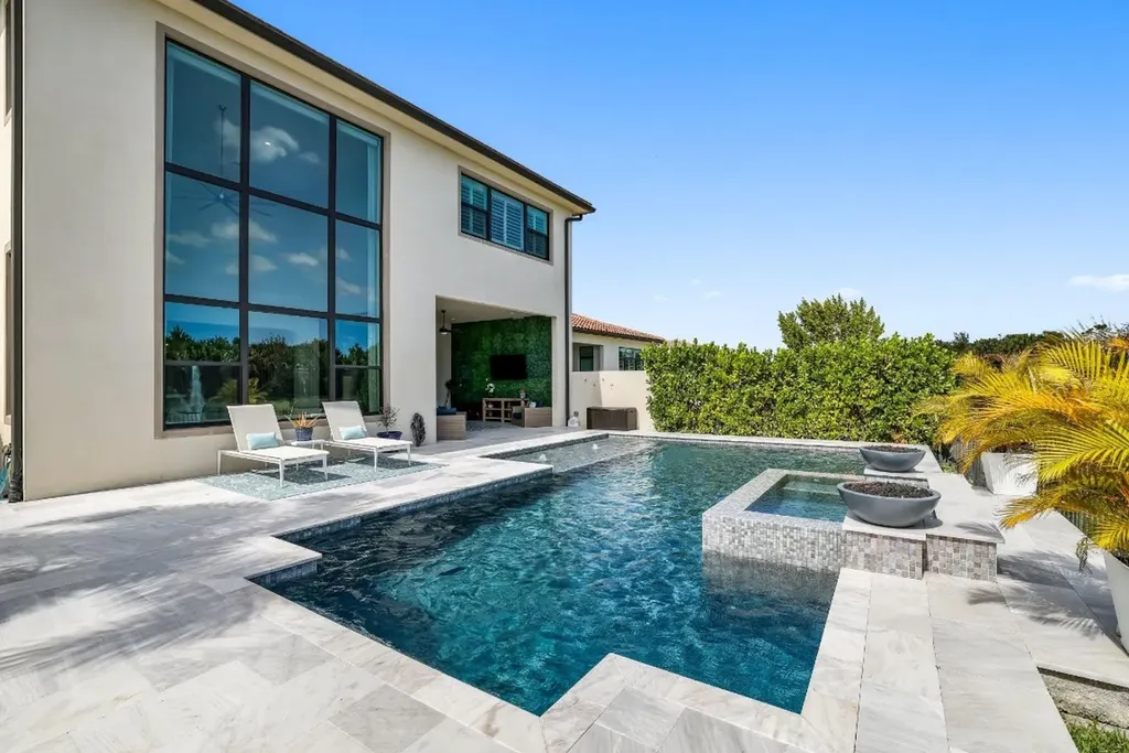 9019 Grand Prix Lane Boynton Beach FL 33472