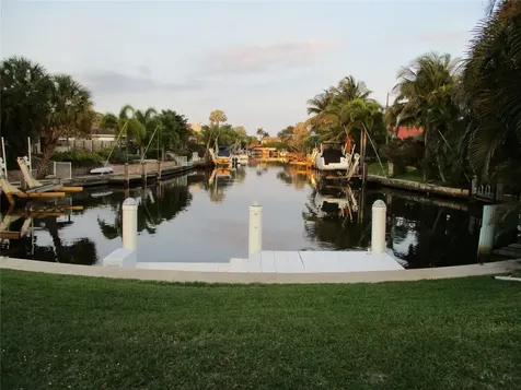 3220 NE 21st Avenue Lighthouse Point FL 33064