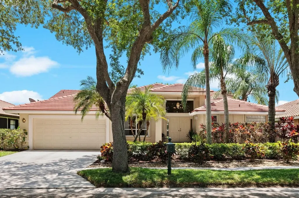 812 Hampton Court Weston FL 33326