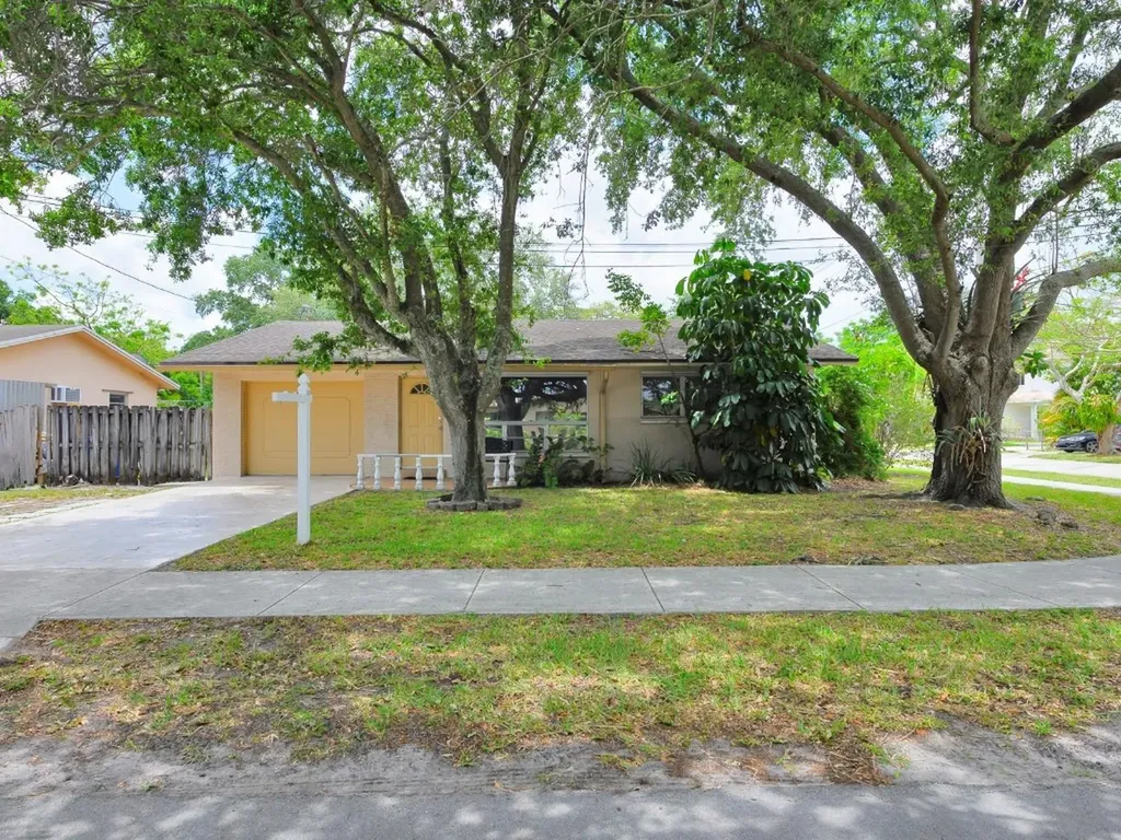 480 N 57th Avenue Hollywood FL 33021