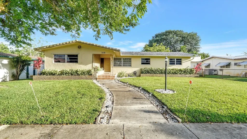 3410 Cleveland Street Hollywood FL 33021