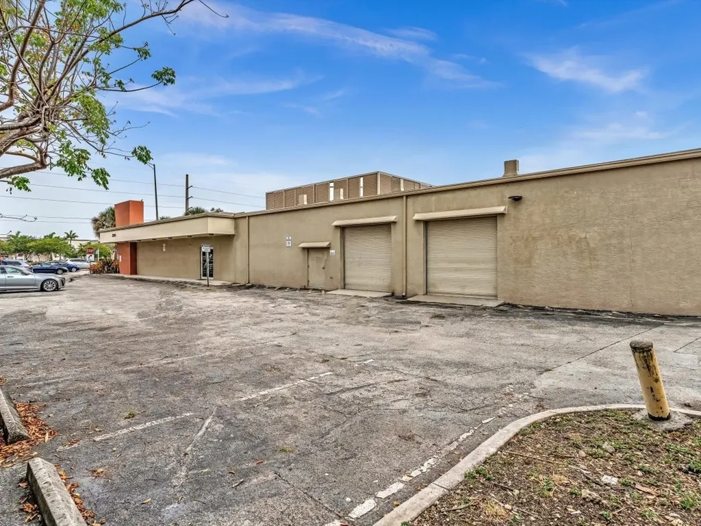 2200 N University Drive Sunrise FL 33322