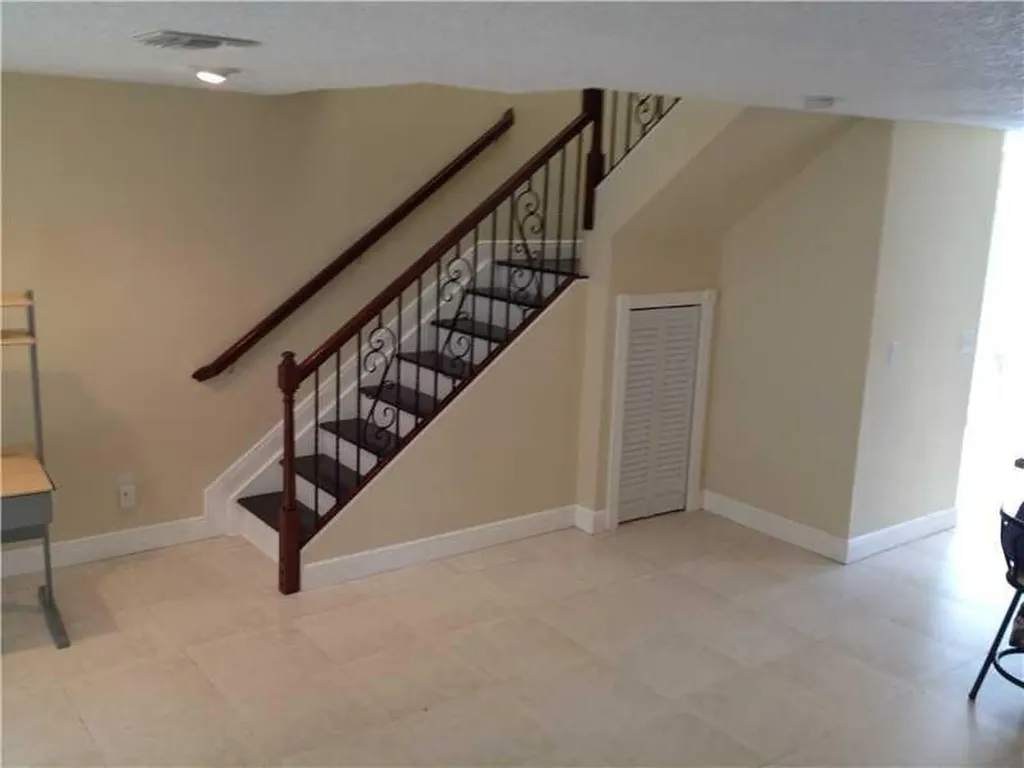 313 Oregon Street Hollywood FL 33019