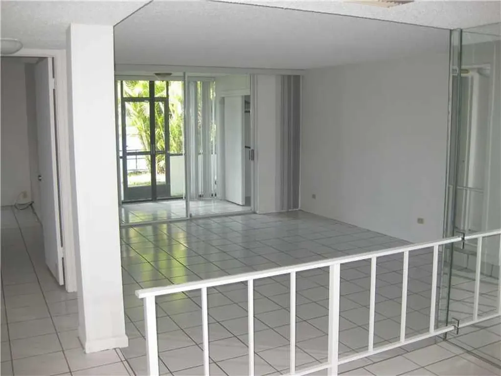 3750 Inverrary Drive Lauderhill FL 33319