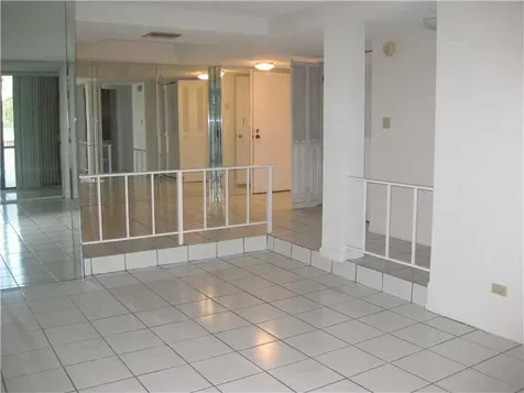 3750 Inverrary Drive Lauderhill FL 33319