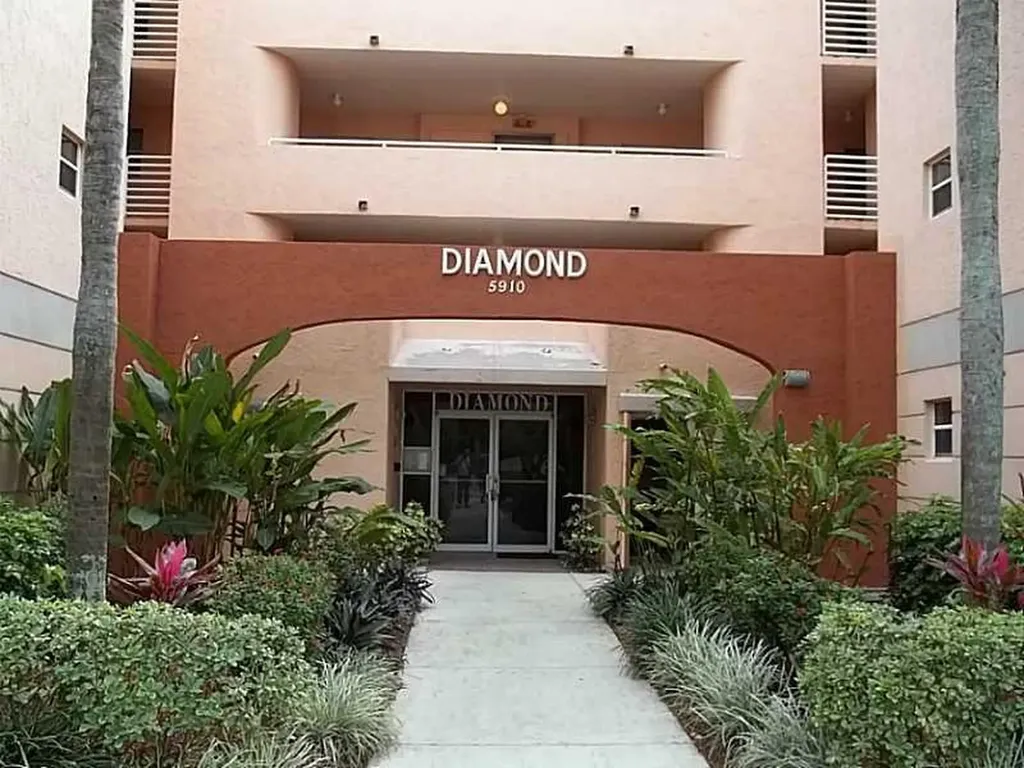 5910 Morningstar Circle Delray Beach FL 33484