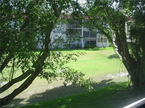 8940 S Hollybrook Bl Pembroke Pines FL 33025