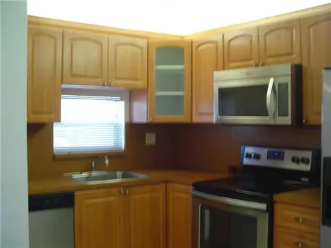8940 S Hollybrook Bl Pembroke Pines FL 33025
