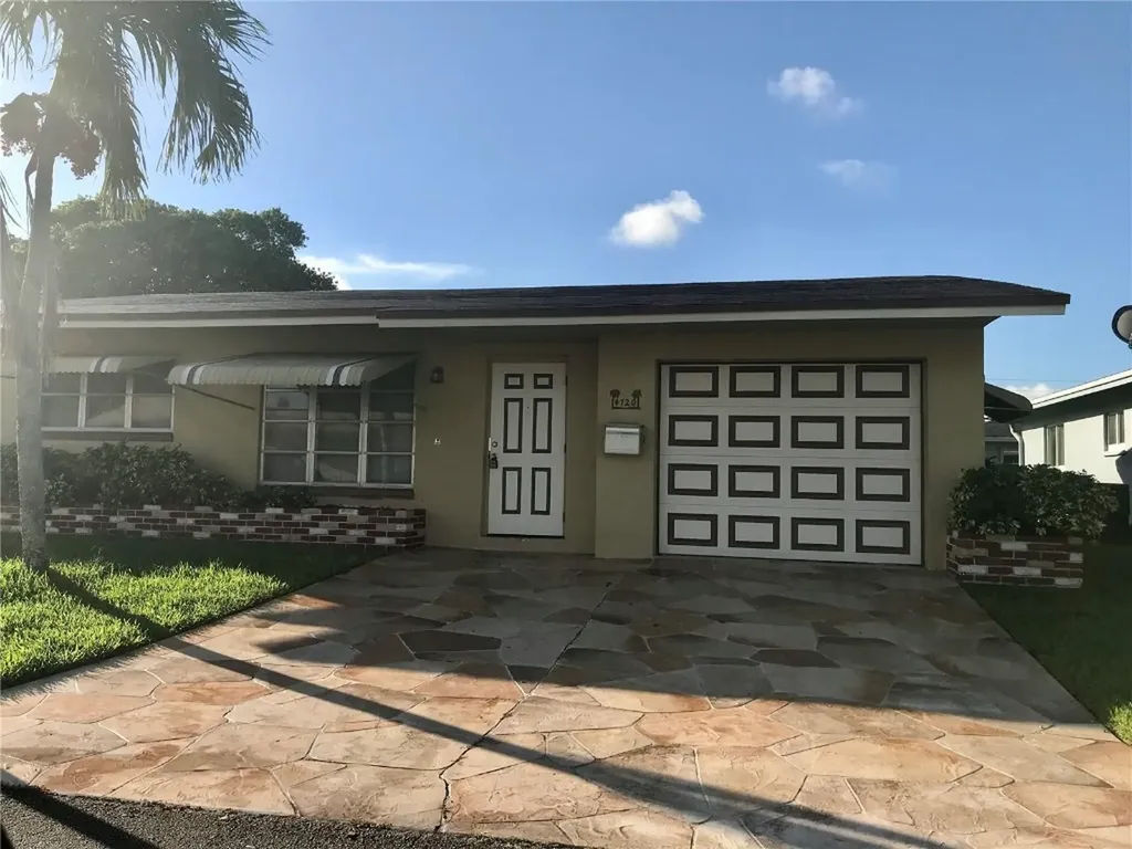 4720 NW 44th Court Tamarac FL 33319