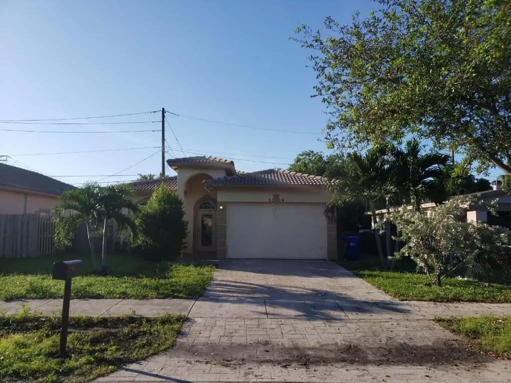3004 NW 2nd Street Pompano Beach FL 33069